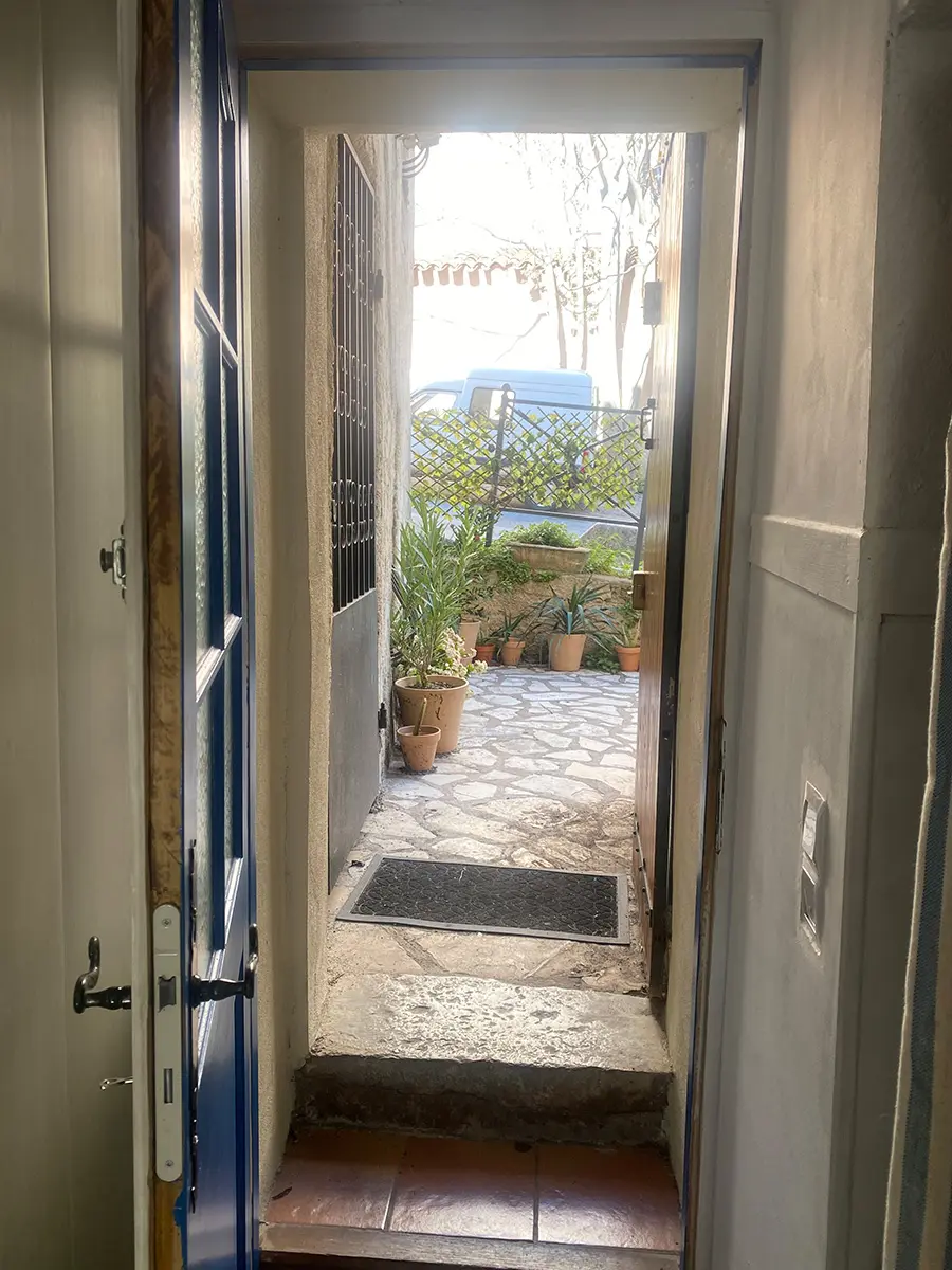 Entrée intérieure studio